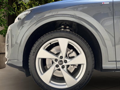 Audi Q5 Sportback 2.0 tdi mhev+ Launch Edition S line quattro 204cv s-tronic (9)