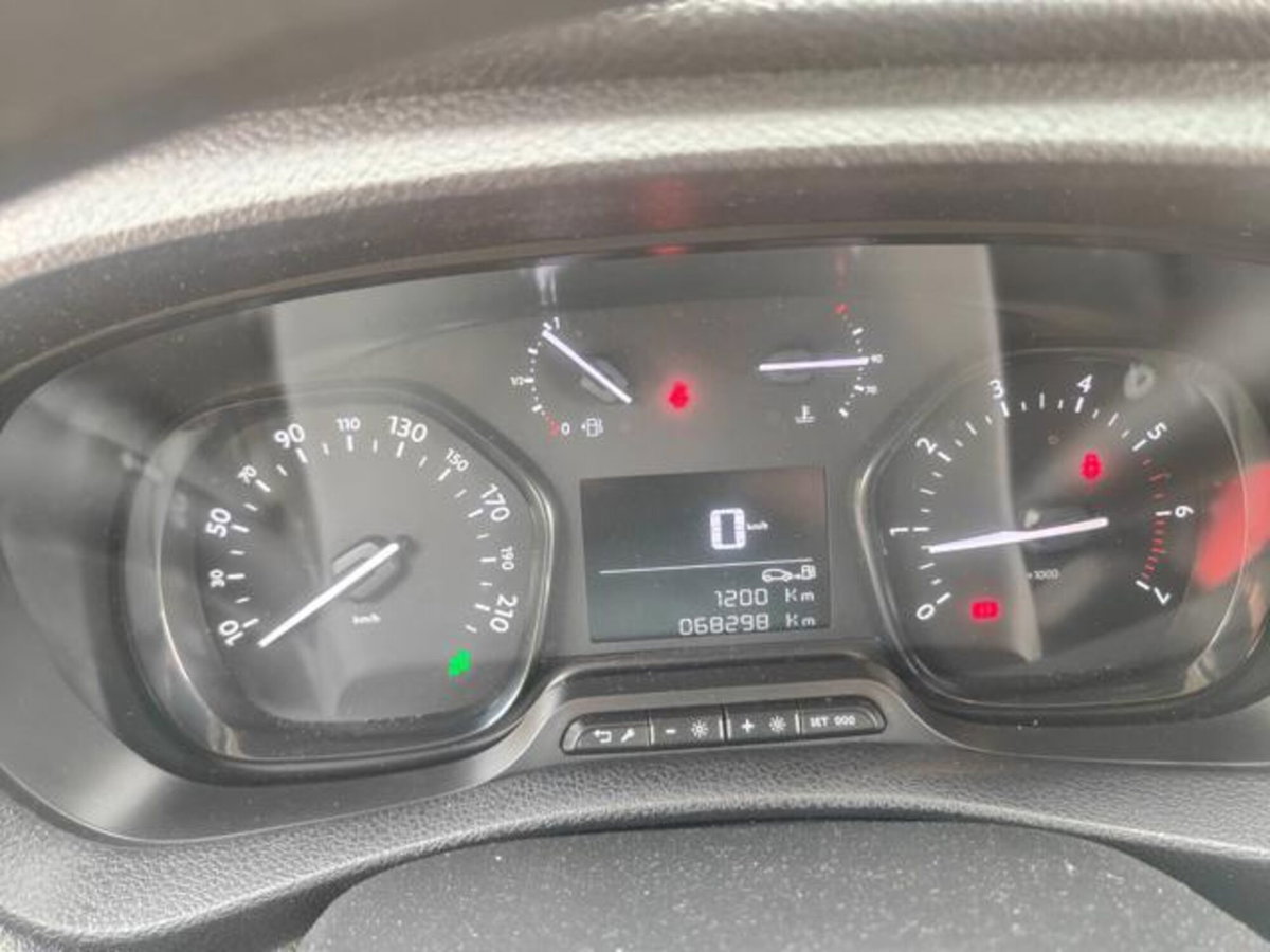 Peugeot Expert Furgone BlueHDi 120 S&S PC-TN Furgone Premium Compact (6)