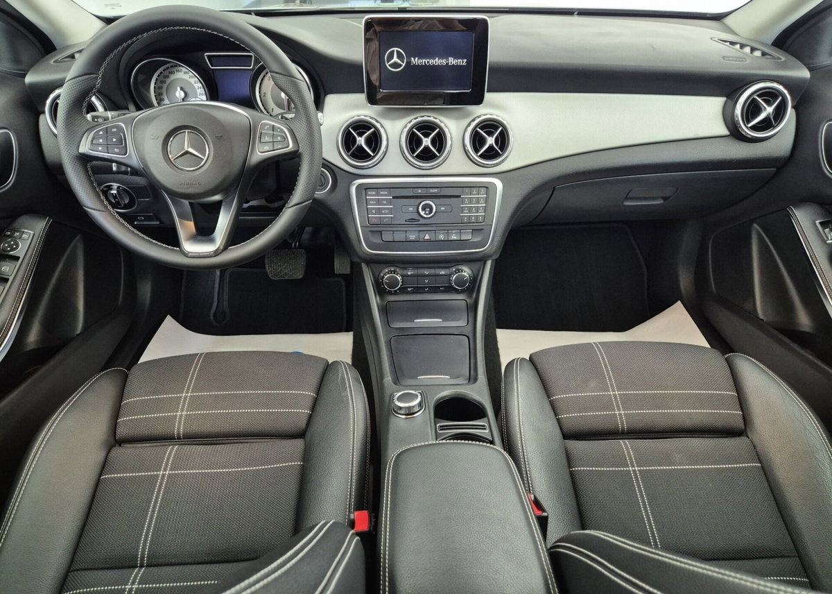 Mercedes-Benz GLA SUV 180 d Automatic Sport (15)