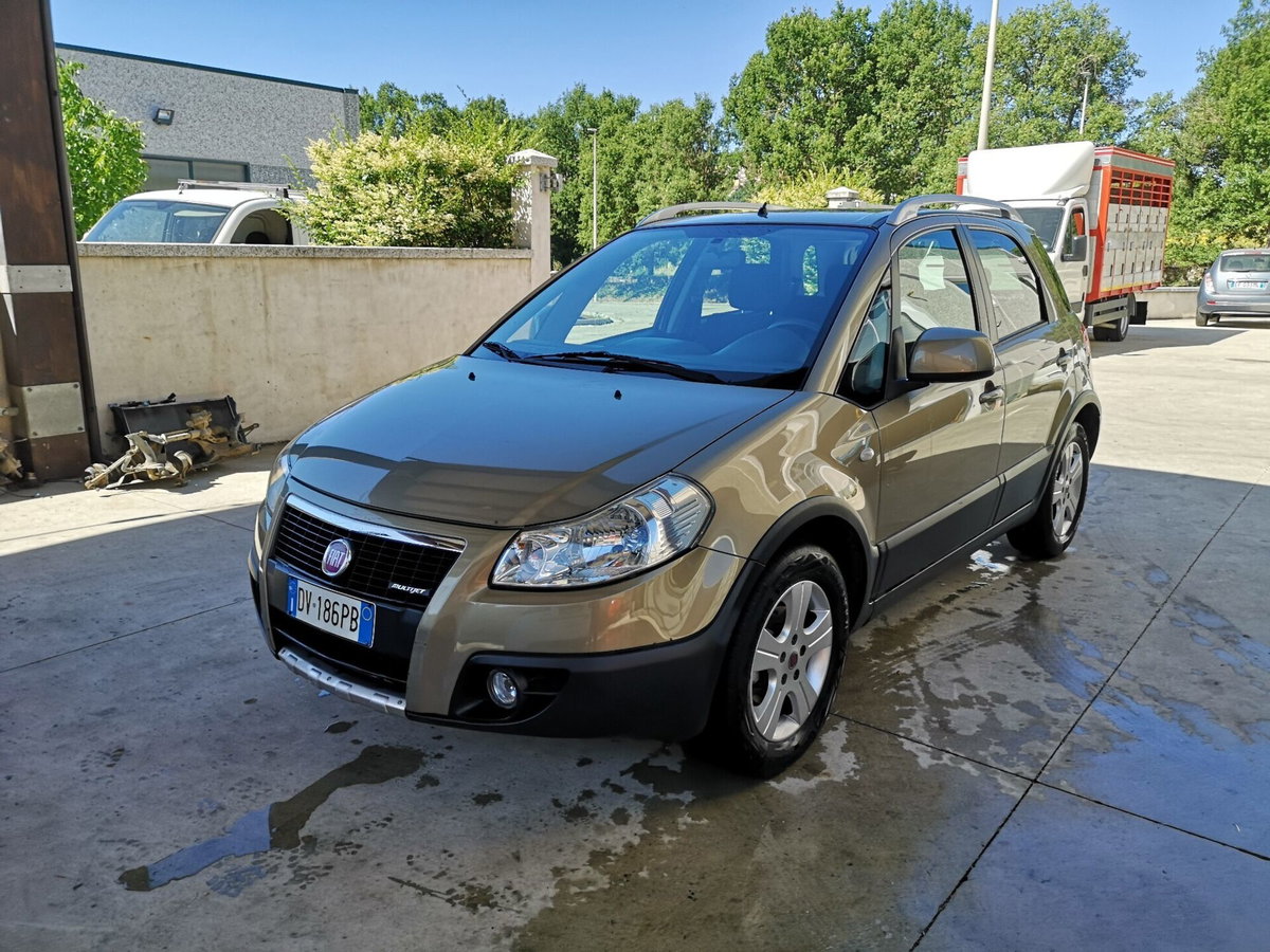 Fiat Sedici 1.9 MJT 4x2 Emotion (3)