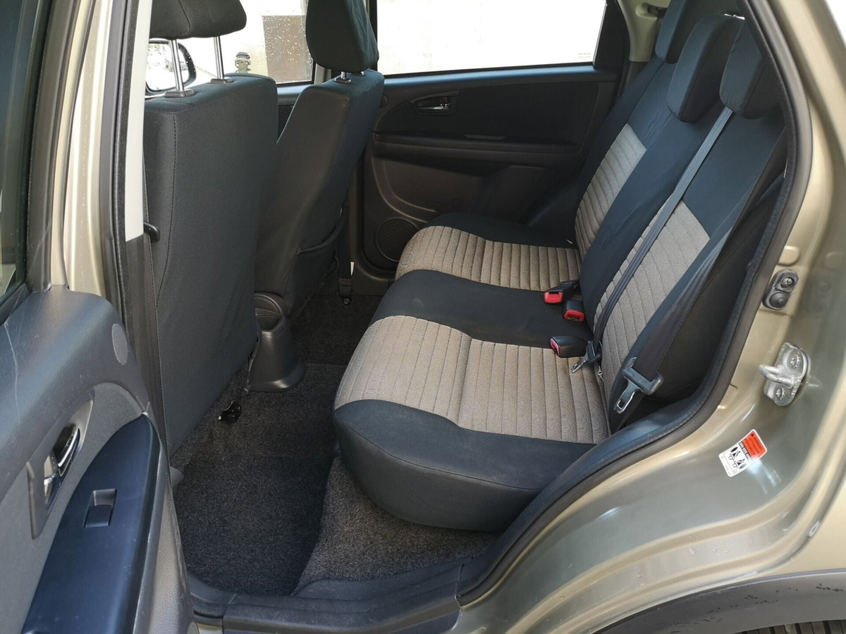 Fiat Sedici 1.9 MJT 4x2 Emotion (9)
