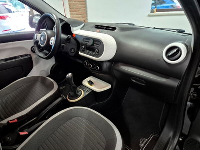 Renault Twingo 1.0 SCe Live (11)