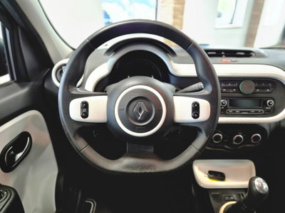 Renault Twingo 1.0 SCe Live (4)