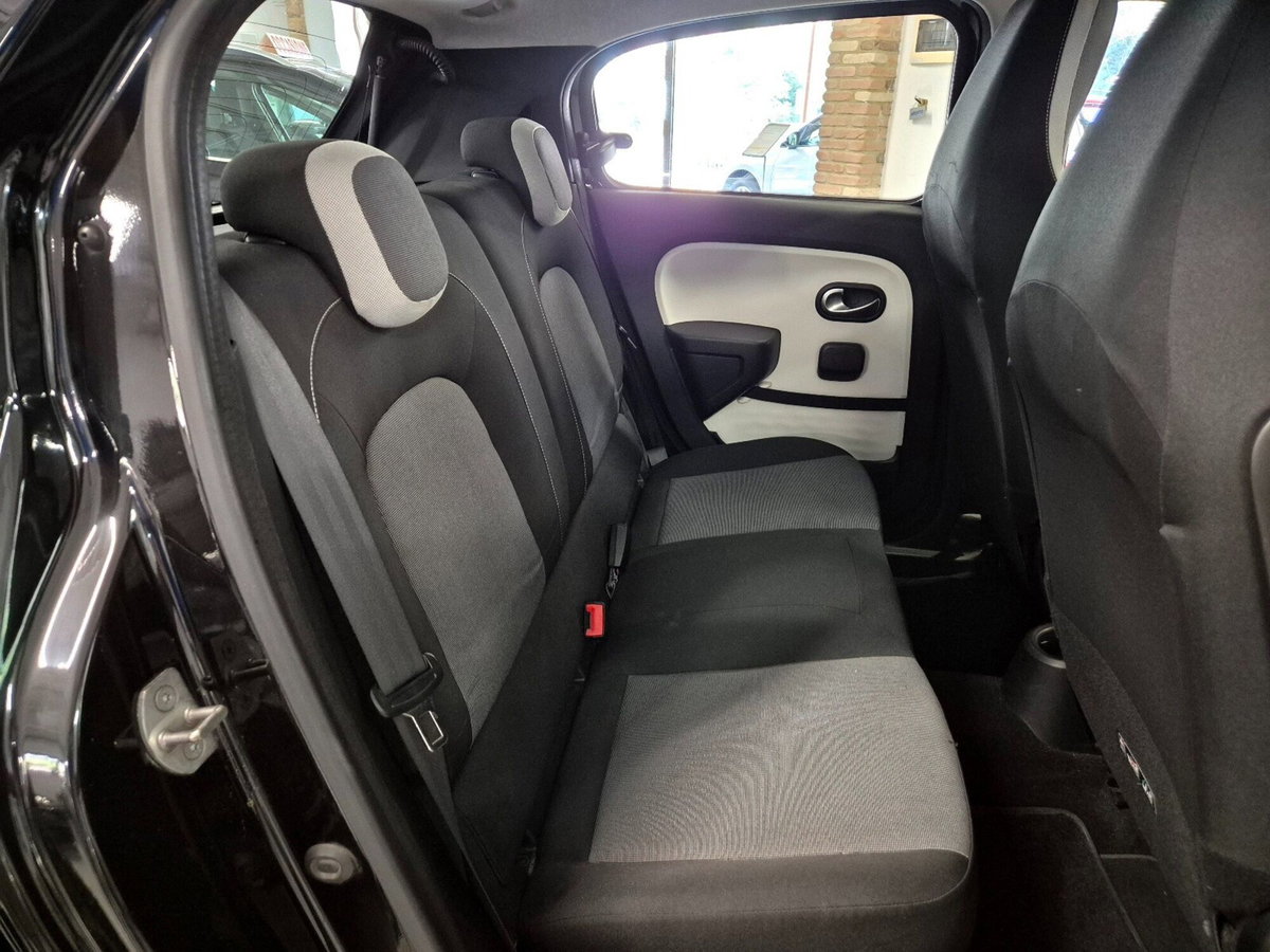 Renault Twingo 1.0 SCe Live (8)