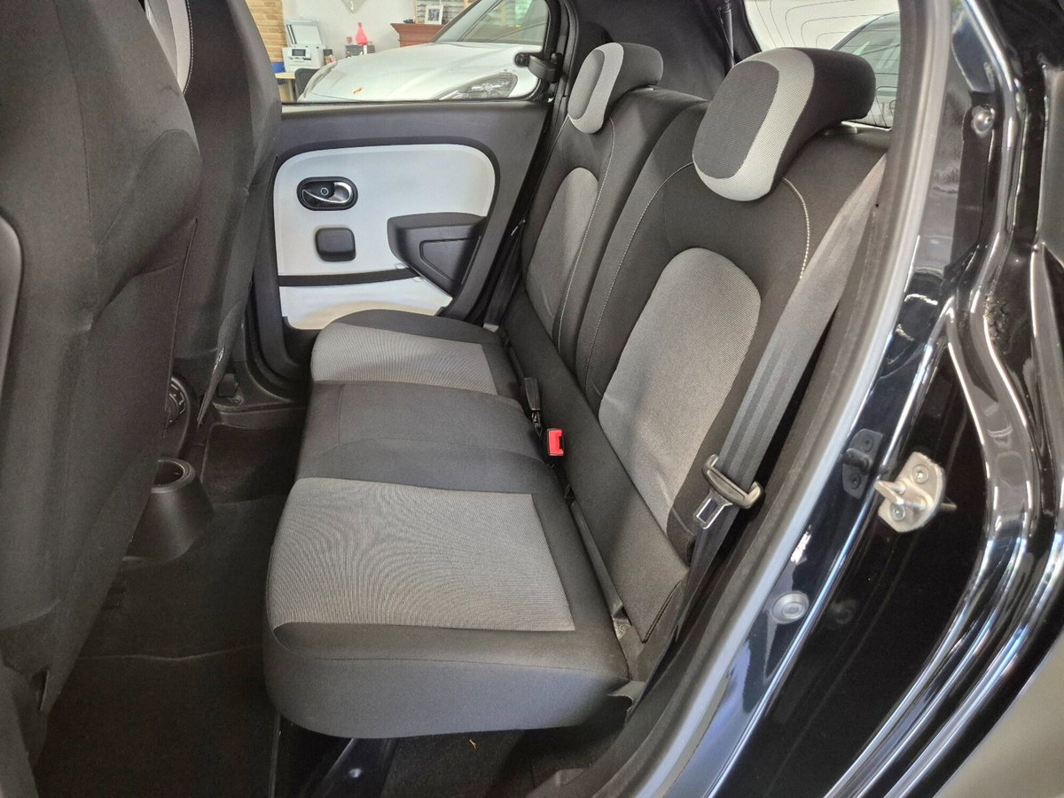 Renault Twingo 1.0 SCe Live (9)