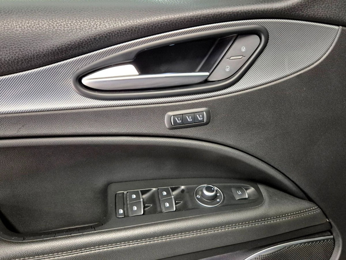 Alfa Romeo Stelvio Stelvio 2.2 Turbodiesel 210 CV AT8 Q4 Veloce Tì (14)