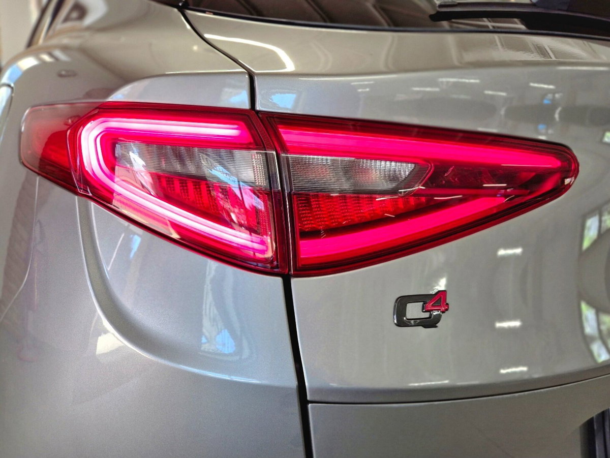 Alfa Romeo Stelvio Stelvio 2.2 Turbodiesel 210 CV AT8 Q4 Veloce Tì (17)