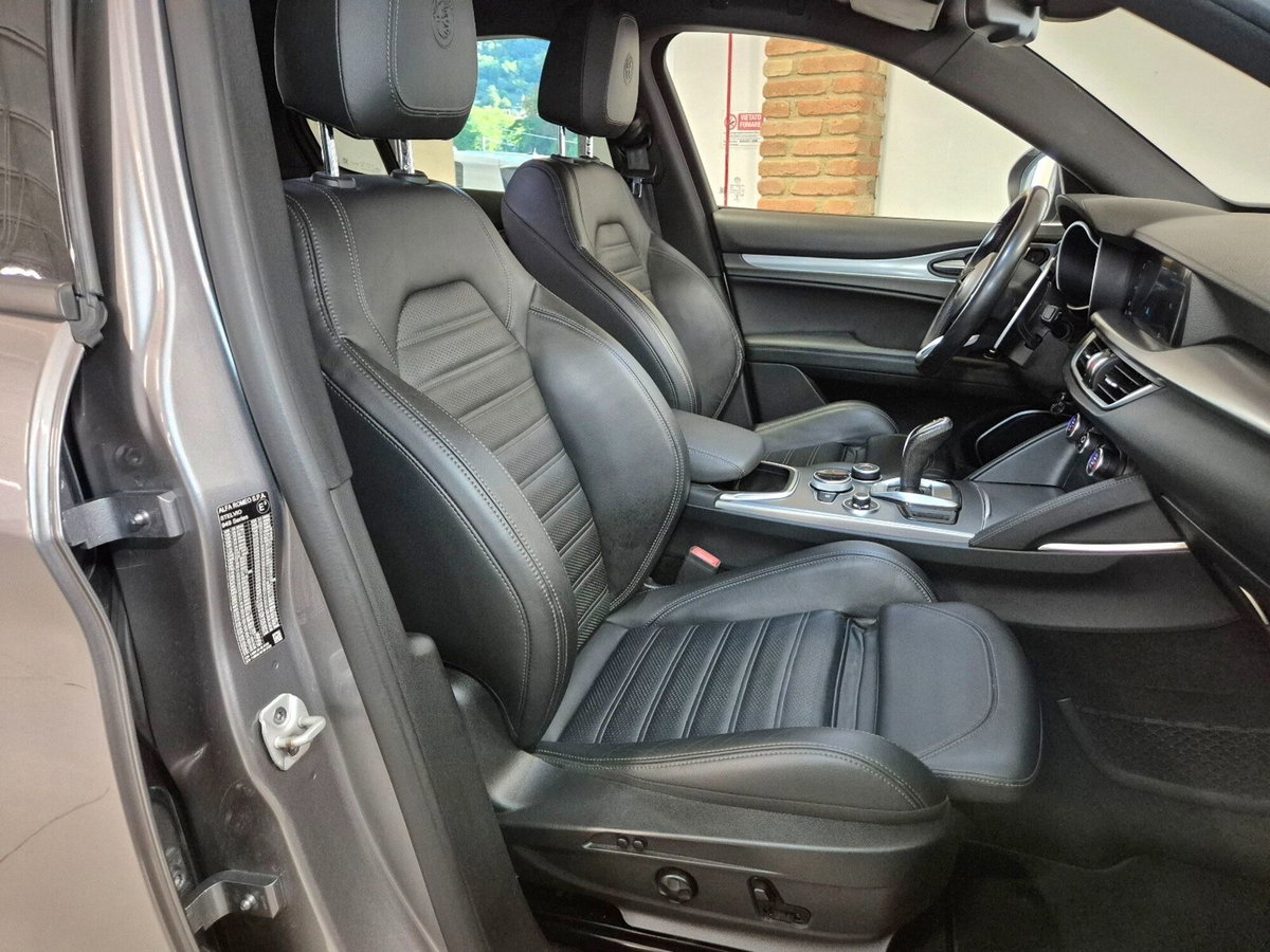 Alfa Romeo Stelvio Stelvio 2.2 Turbodiesel 210 CV AT8 Q4 Veloce Tì (7)