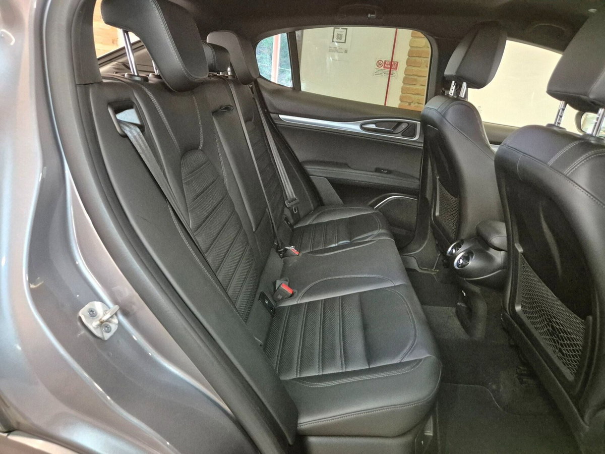 Alfa Romeo Stelvio Stelvio 2.2 Turbodiesel 210 CV AT8 Q4 Veloce Tì (8)