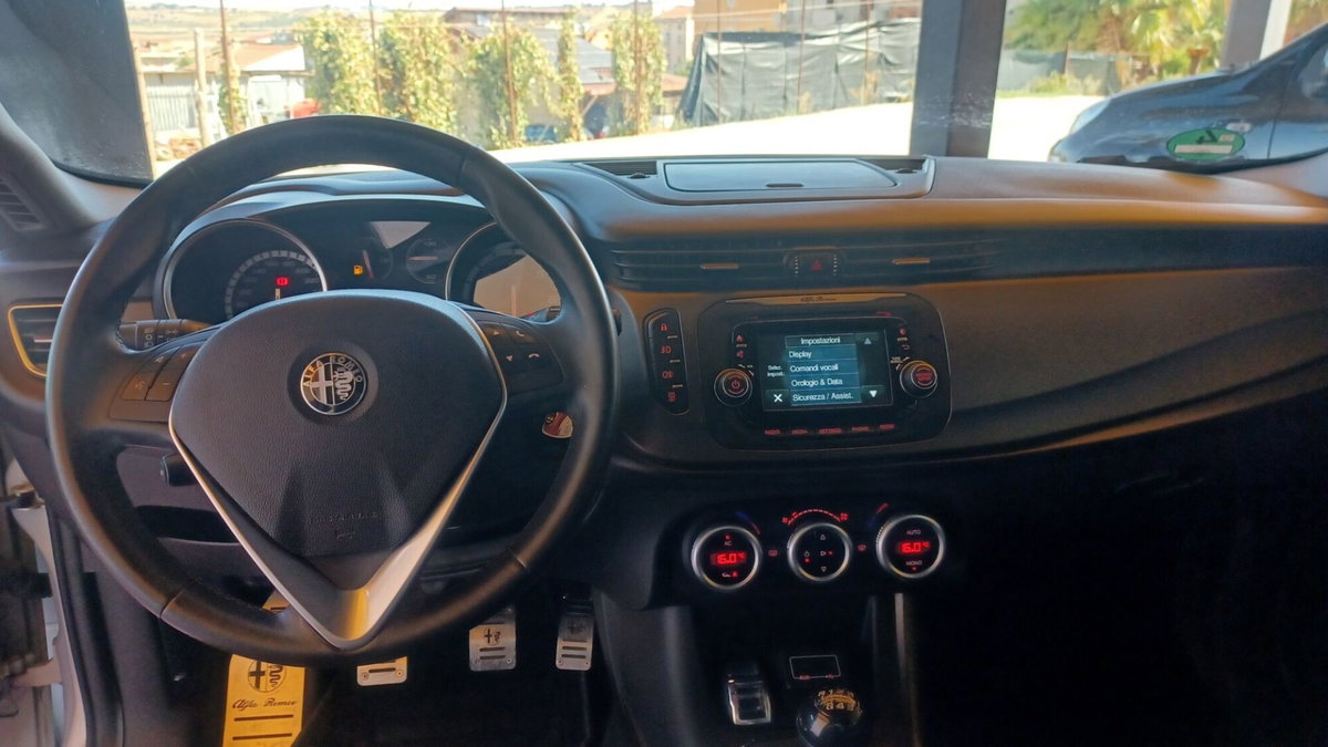 Alfa Romeo Giulietta 2.0 JTDm Super 150cv (14)