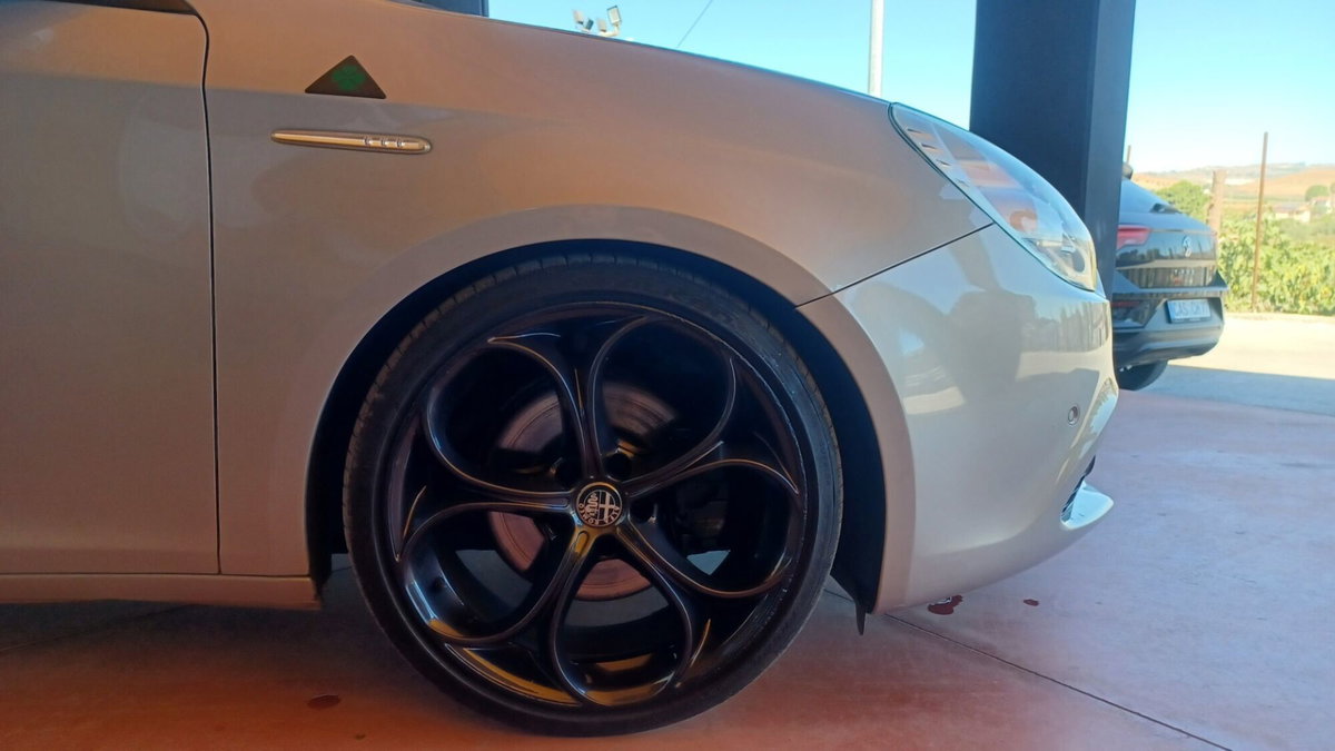 Alfa Romeo Giulietta 2.0 JTDm Super 150cv (9)