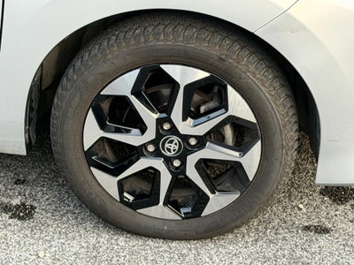 Toyota Aygo Connect 1.0 VVT-i 72 CV 5 porte x-play (14)