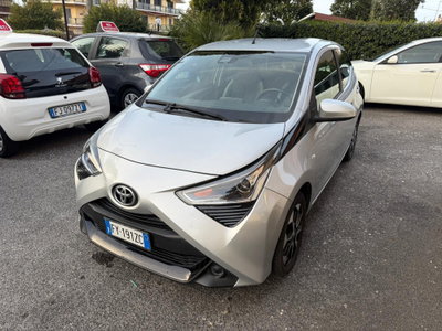 Toyota Aygo Connect 1.0 VVT-i 72 CV 5 porte x-play (3)