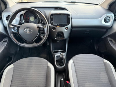 Toyota Aygo Connect 1.0 VVT-i 72 CV 5 porte x-play (8)