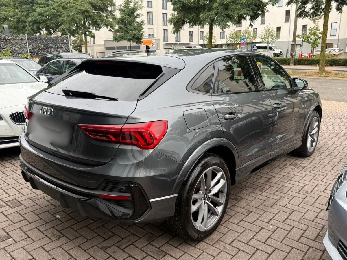 Audi Q3 35 1.5 tfsi S line edition (3)