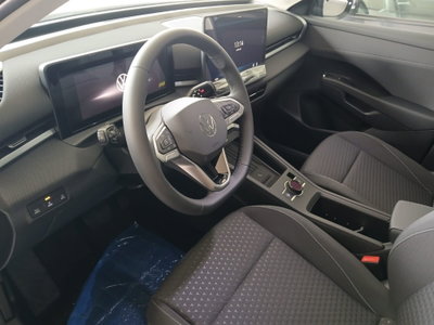 Volkswagen T-Roc 1.5 etsi Life 115cv dsg (4)