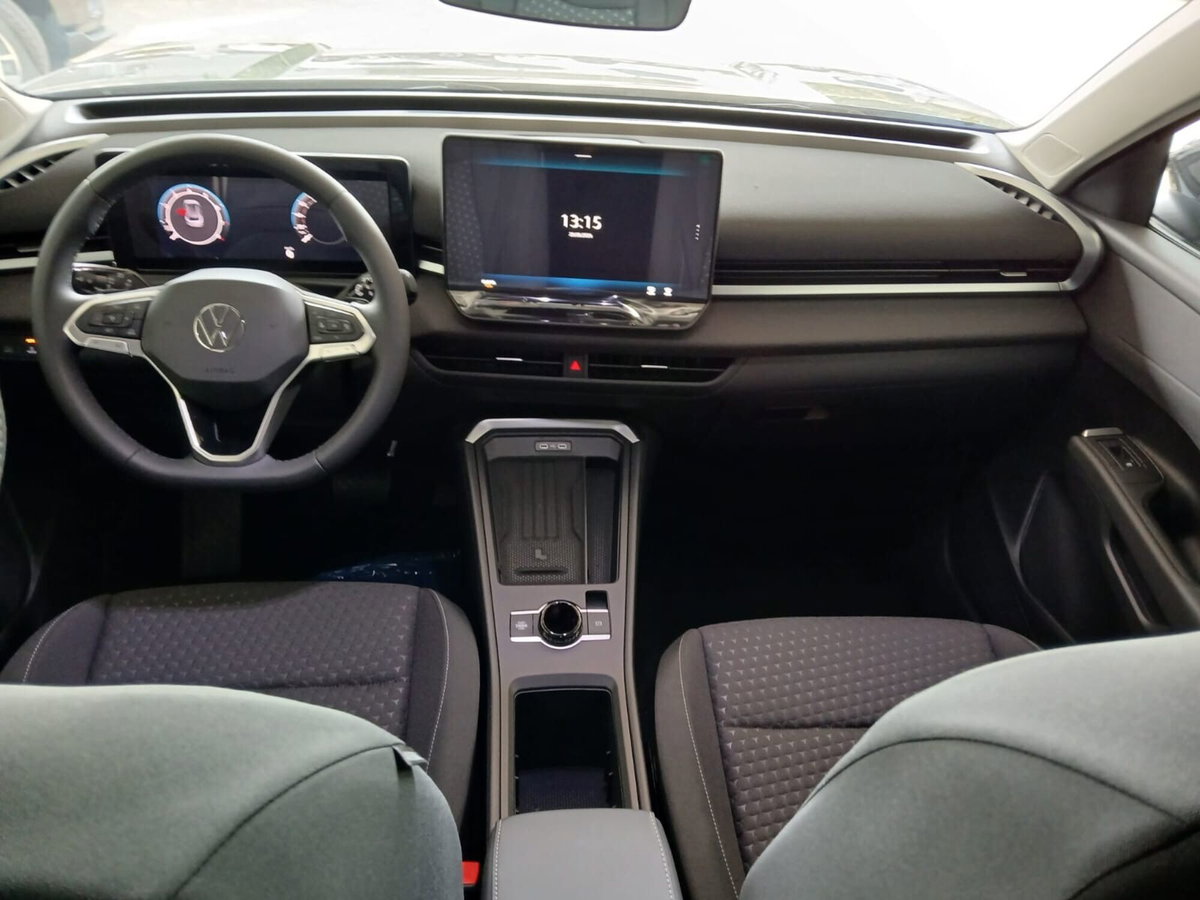 Volkswagen T-Roc 1.5 etsi Life 115cv dsg (5)