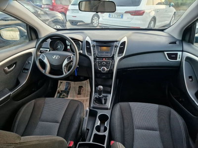 Hyundai i30 1.4 CRDi 5p. Classic (14)