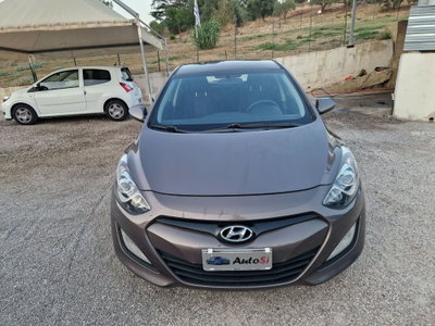 Hyundai i30 1.4 CRDi 5p. Classic (2)