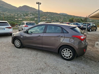Hyundai i30 1.4 CRDi 5p. Classic (8)
