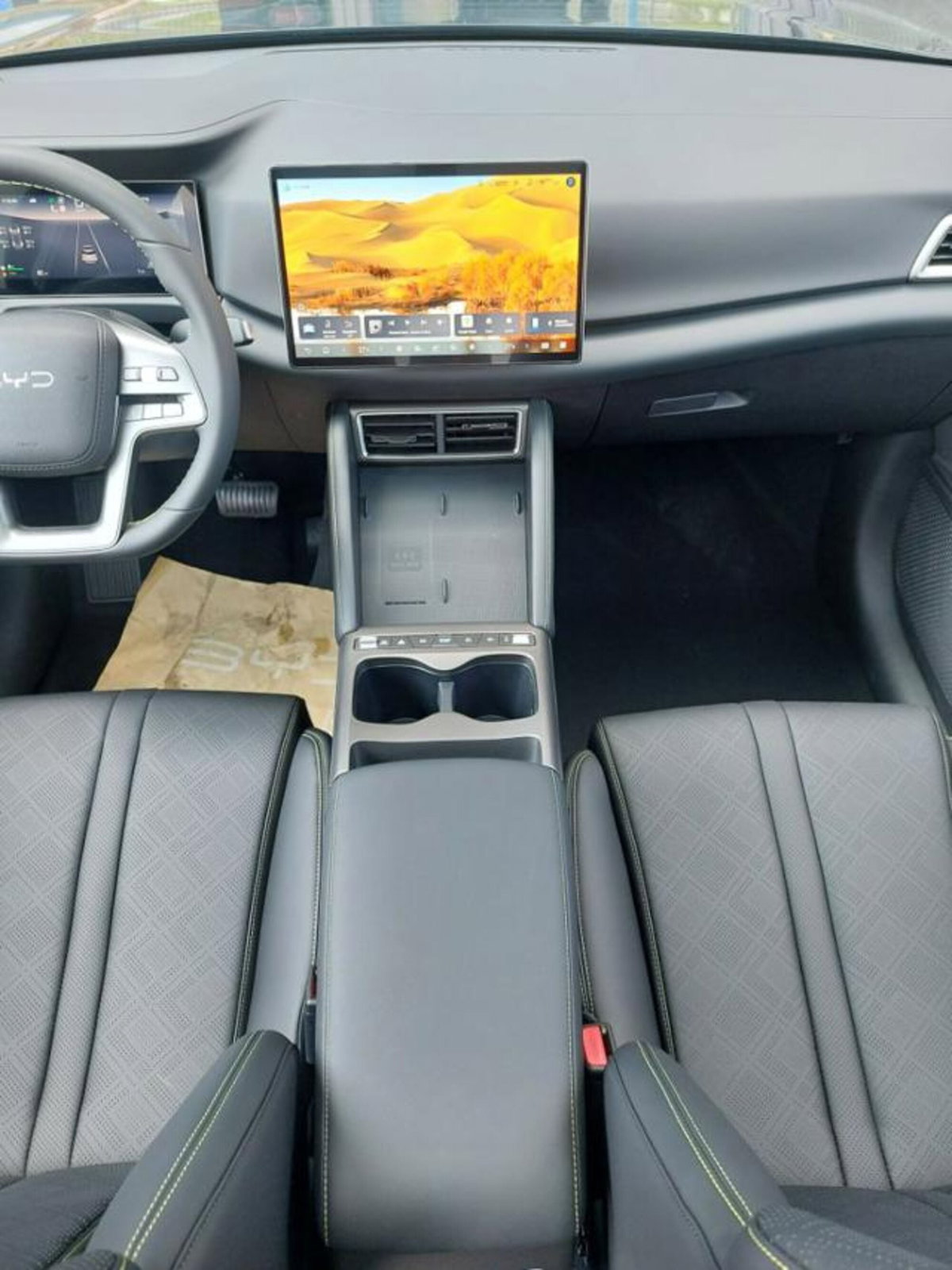 Byd Atto 2 DM-i 1.5 phev Boost 212cv (10)