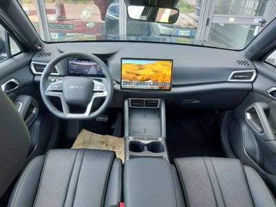 Byd Atto 2 DM-i 1.5 phev Boost 212cv (9)