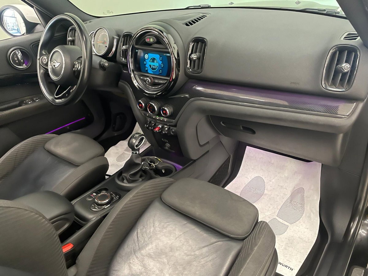 MINI Mini Countryman 2.0 Cooper D Hype Countryman (17)