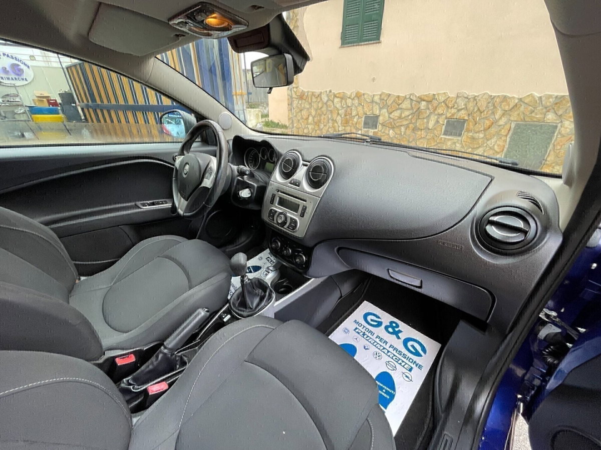 Alfa Romeo MiTo 1.4 78 CV Distinctive Sport Pack (15)