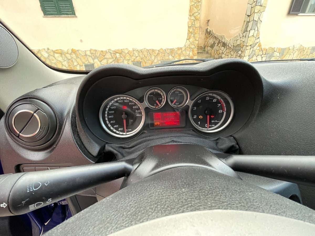 Alfa Romeo MiTo 1.4 78 CV Distinctive Sport Pack (6)