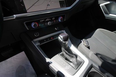Audi Q3 35 TDI quattro S tronic Business (13)