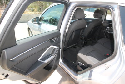 Audi Q3 35 TDI quattro S tronic Business (17)