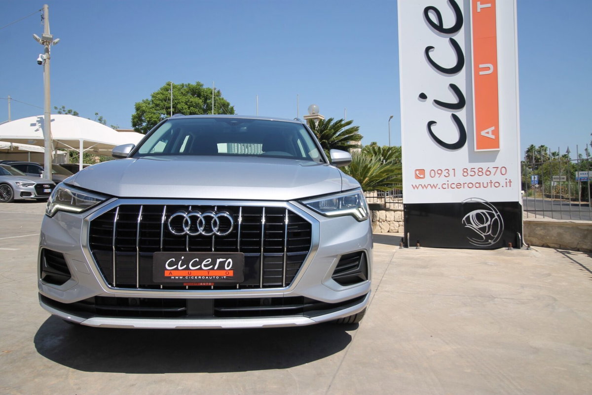 Audi Q3 35 TDI quattro S tronic Business (2)