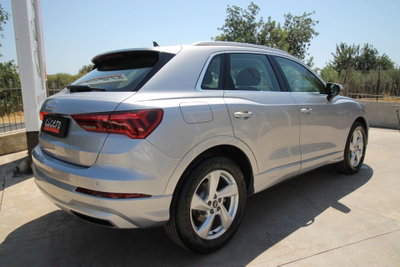 Audi Q3 35 TDI quattro S tronic Business (6)
