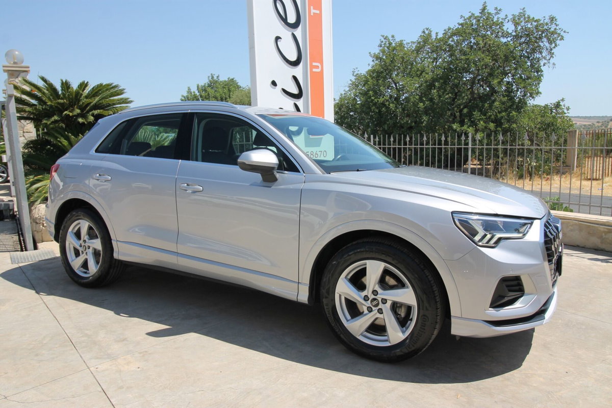 Audi Q3 35 TDI quattro S tronic Business (7)