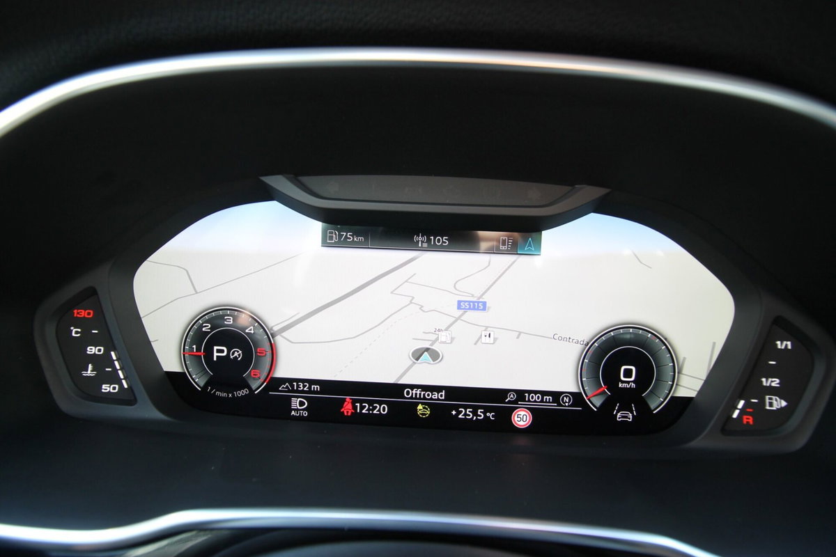 Audi Q3 35 TDI quattro S tronic Business (9)