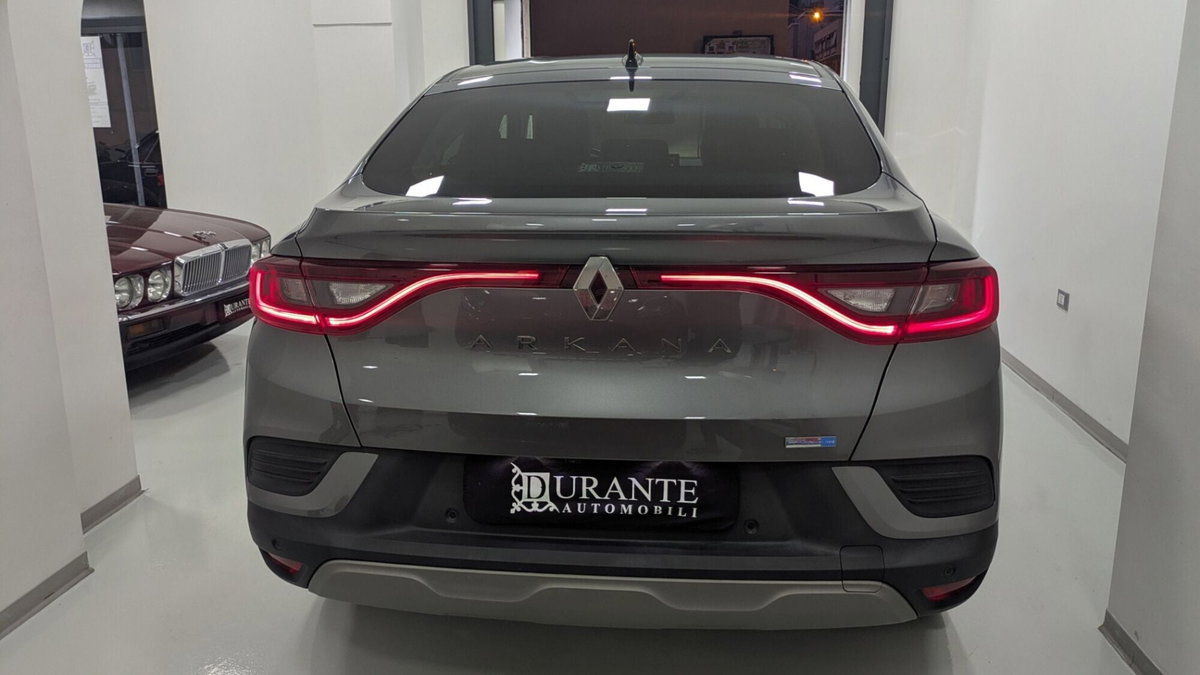 Renault Arkana E-Tech 145 CV Intens (6)