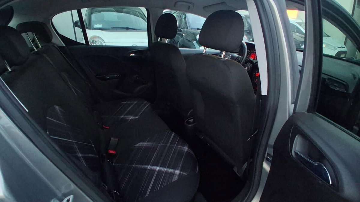 Opel Corsa 1.4 90CV GPL Tech 5 porte Cosmo (10)