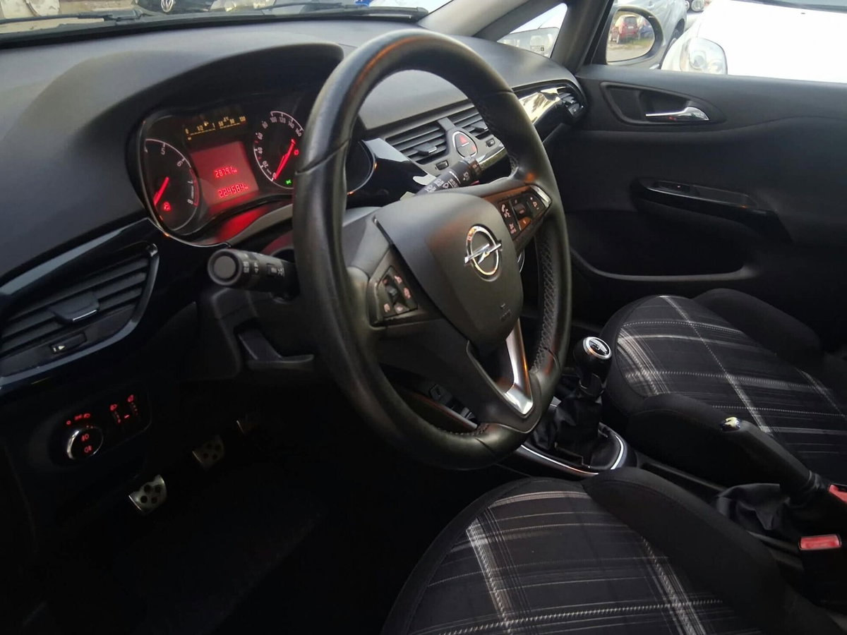 Opel Corsa 1.4 90CV GPL Tech 5 porte Cosmo (15)