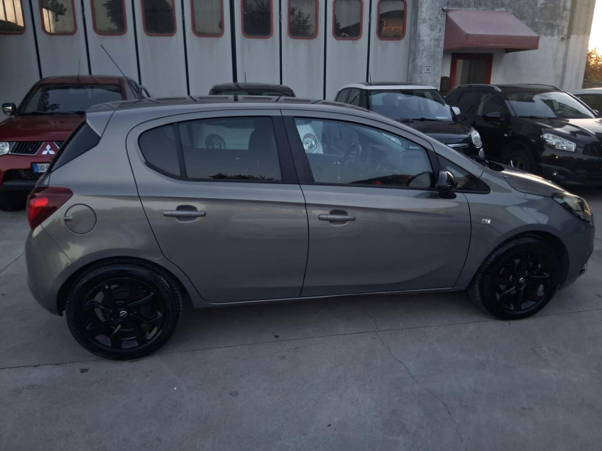 Opel Corsa 1.4 90CV GPL Tech 5 porte Cosmo (2)