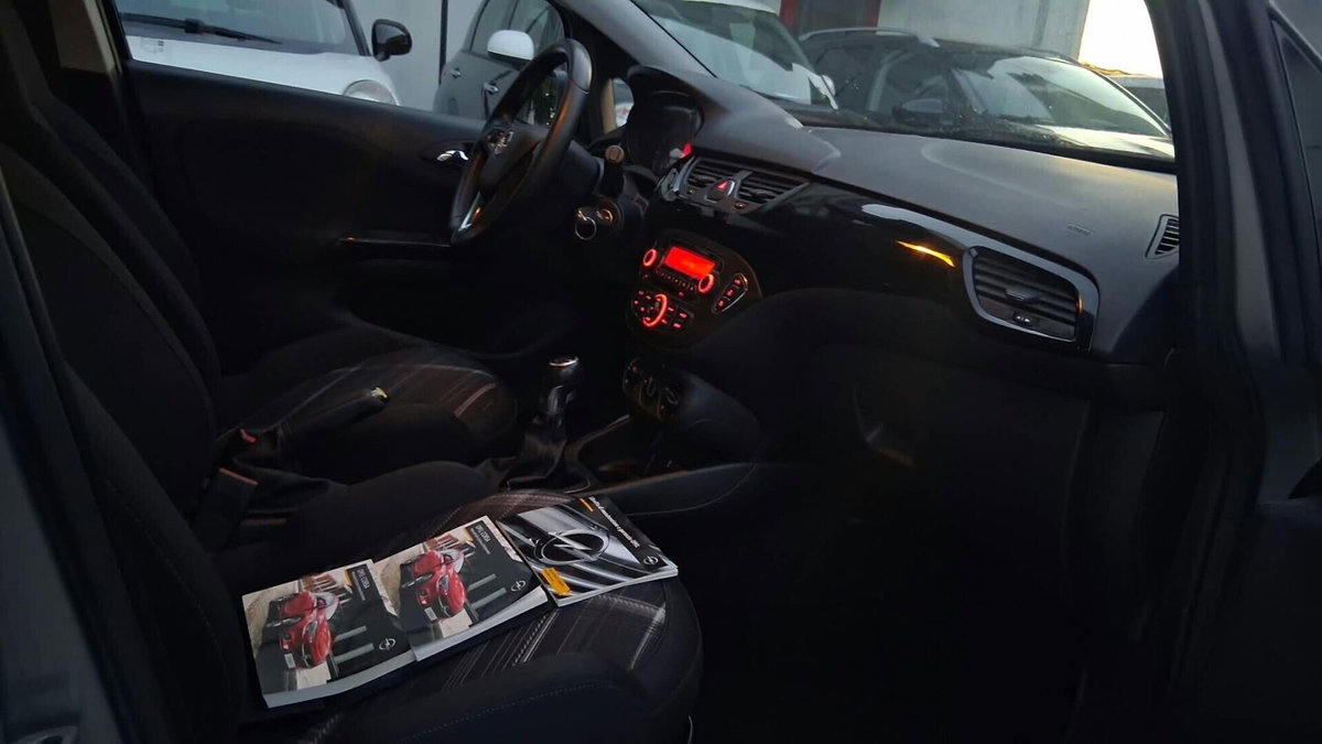 Opel Corsa 1.4 90CV GPL Tech 5 porte Cosmo (6)