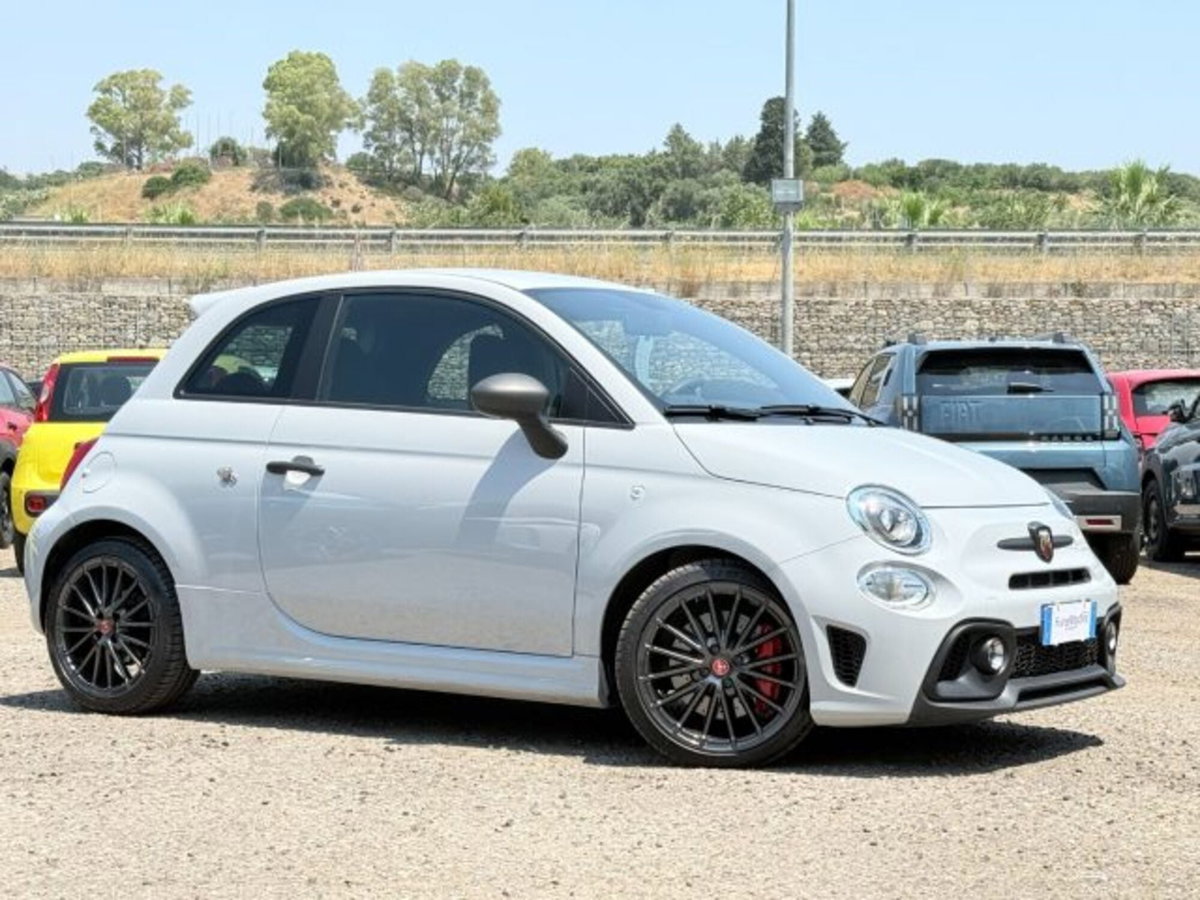 Abarth 595 595 1.4 Turbo T-Jet 180 CV Competizione (3)