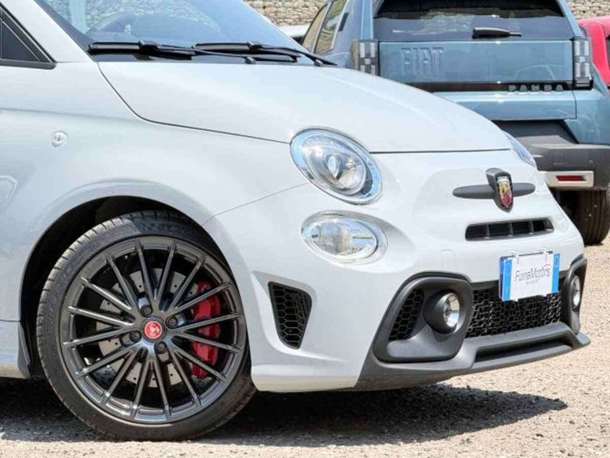 Abarth 595 595 1.4 Turbo T-Jet 180 CV Competizione (8)