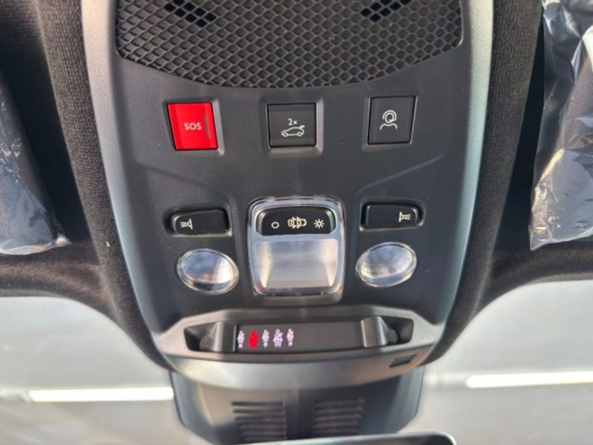 Alfa Romeo Junior 1.2 ibrida Q4 Sprint 145cv edct6 (20)
