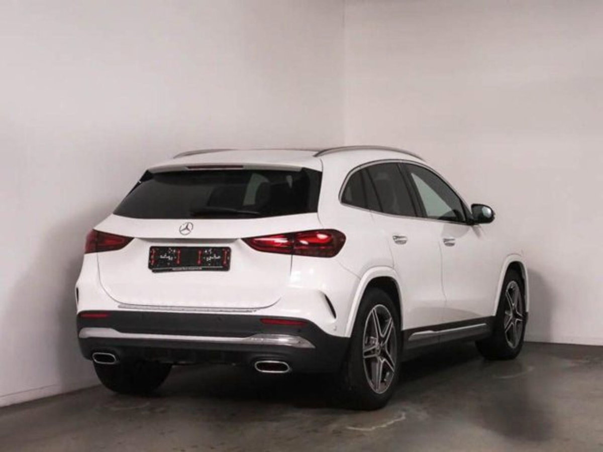 Mercedes-Benz GLA SUV 180 AMG Line Premium auto (2)