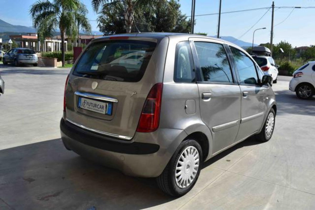 Lancia Musa 1.3 Multijet 16V 90 CV Oro (14)