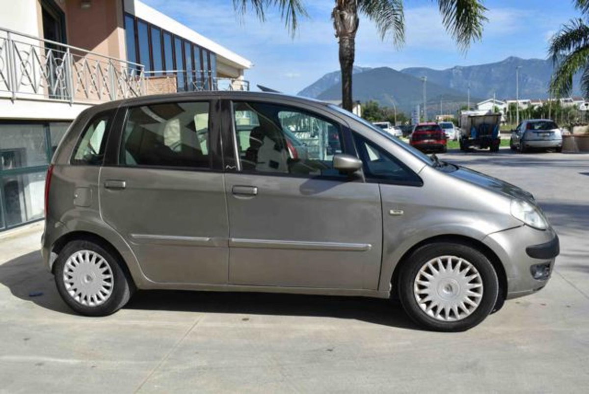 Lancia Musa 1.3 Multijet 16V 90 CV Oro (4)