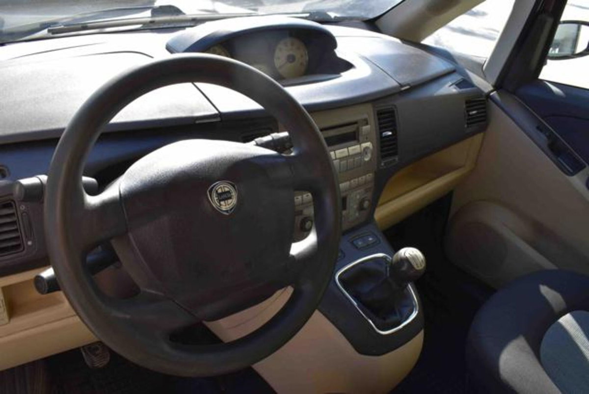 Lancia Musa 1.3 Multijet 16V 90 CV Oro (7)