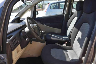 Lancia Musa 1.3 Multijet 16V 90 CV Oro (8)