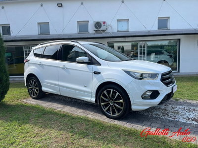 Ford Kuga 2.0 TDCI 150 CV S&S 4WD Powershift ST-Line (6)