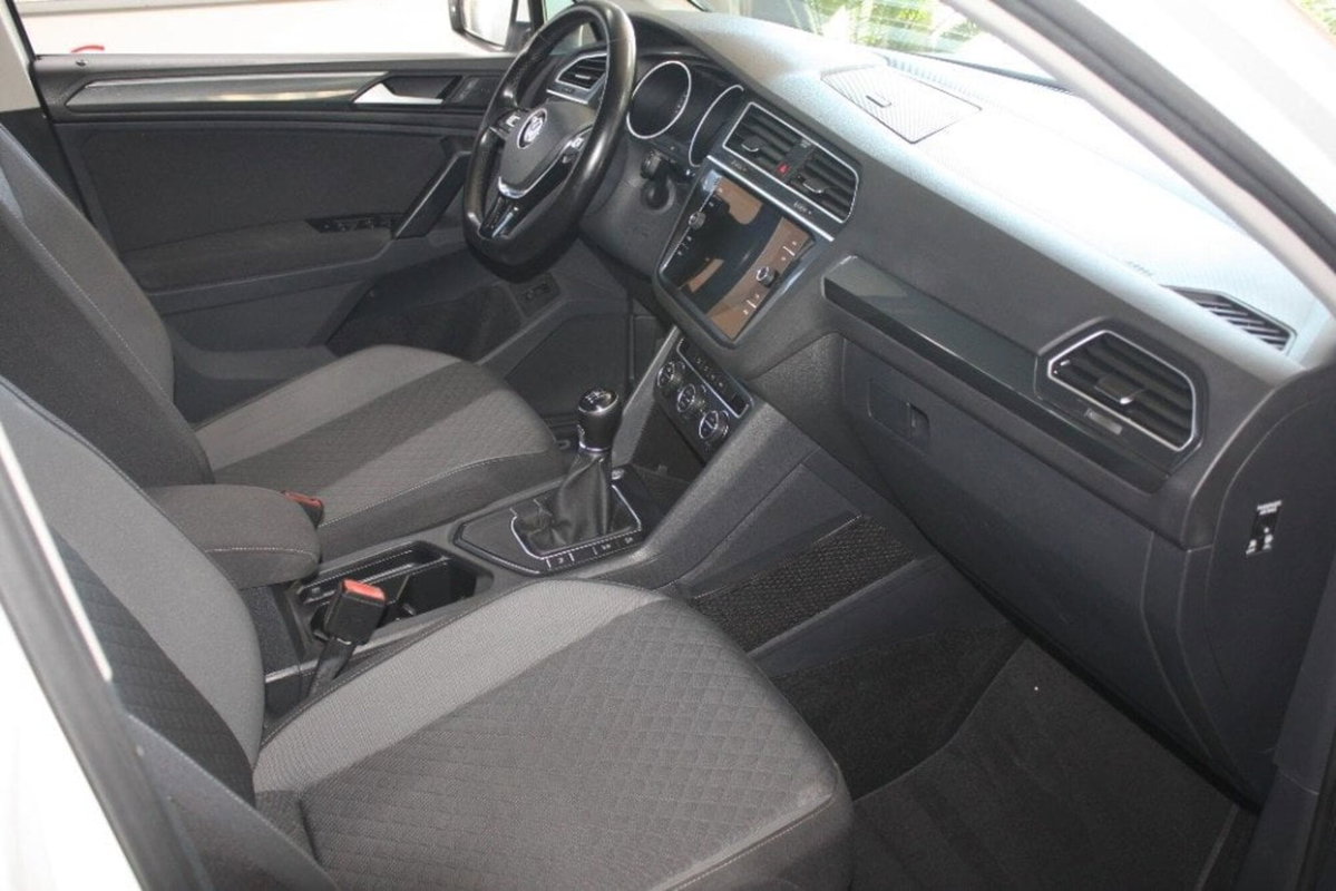 Volkswagen Tiguan 1.6 TDI SCR Sport BlueMotion Technology (8)